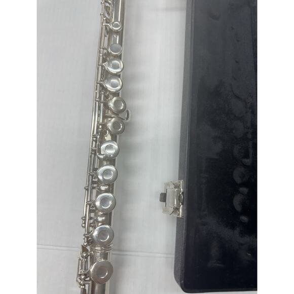 Gemeinhardt 2SP Top Student Flute With Case GUC - Picture 8 of 15